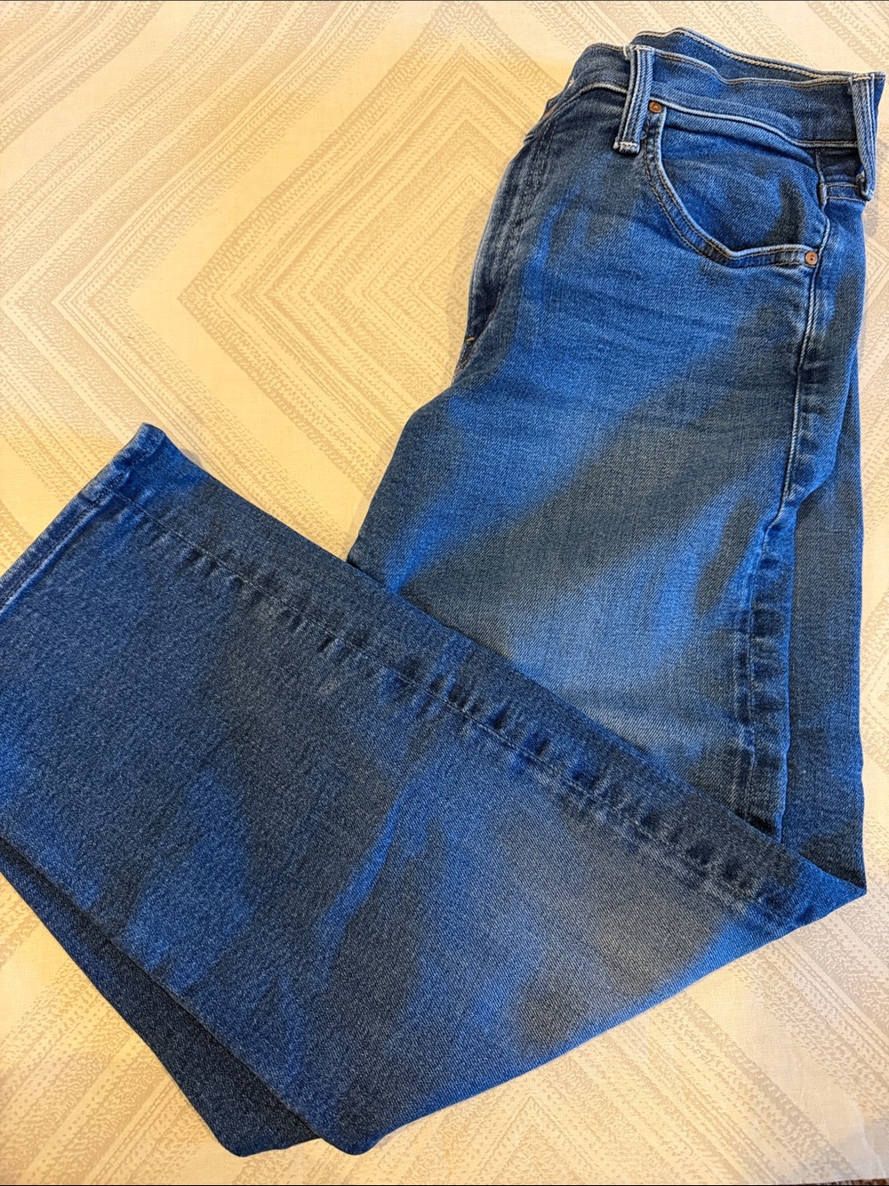 MOTHER The Mid-Rise Rambler Zip Ankle Jeans (Zipper Removed) – Size 28